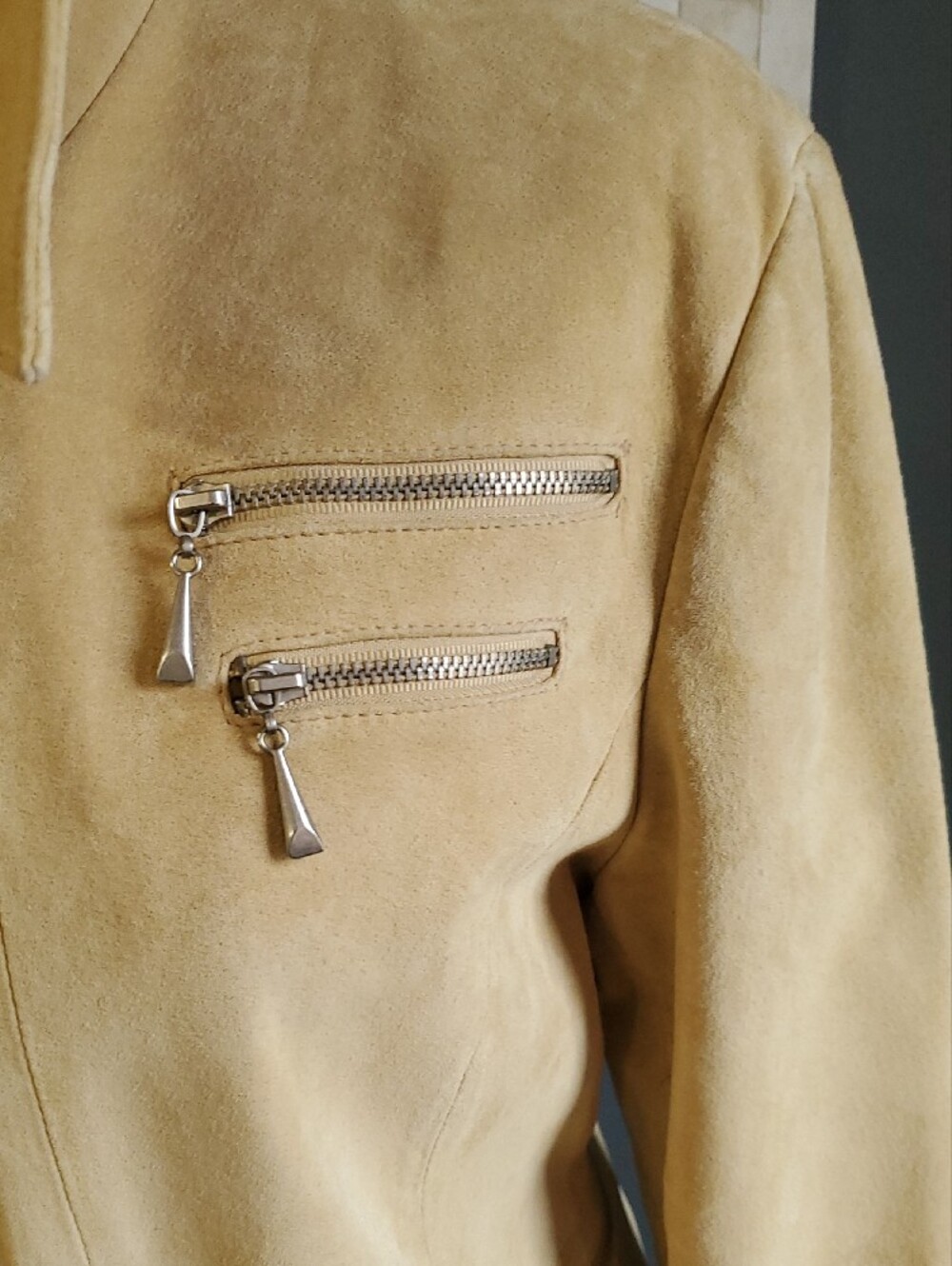 Women’s Tan Suede Moto  Zip-Front Leather Jacket - Picture 5 of 17
